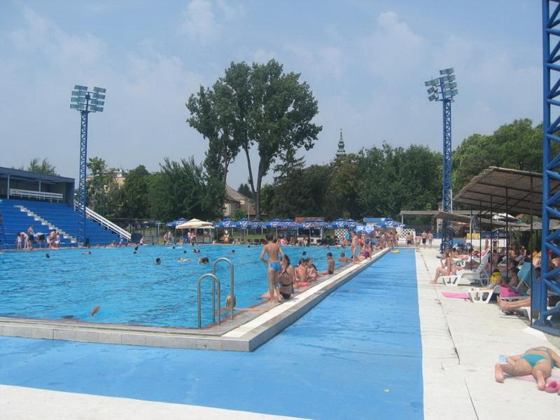 Apartman Ana Bečej エクステリア 写真